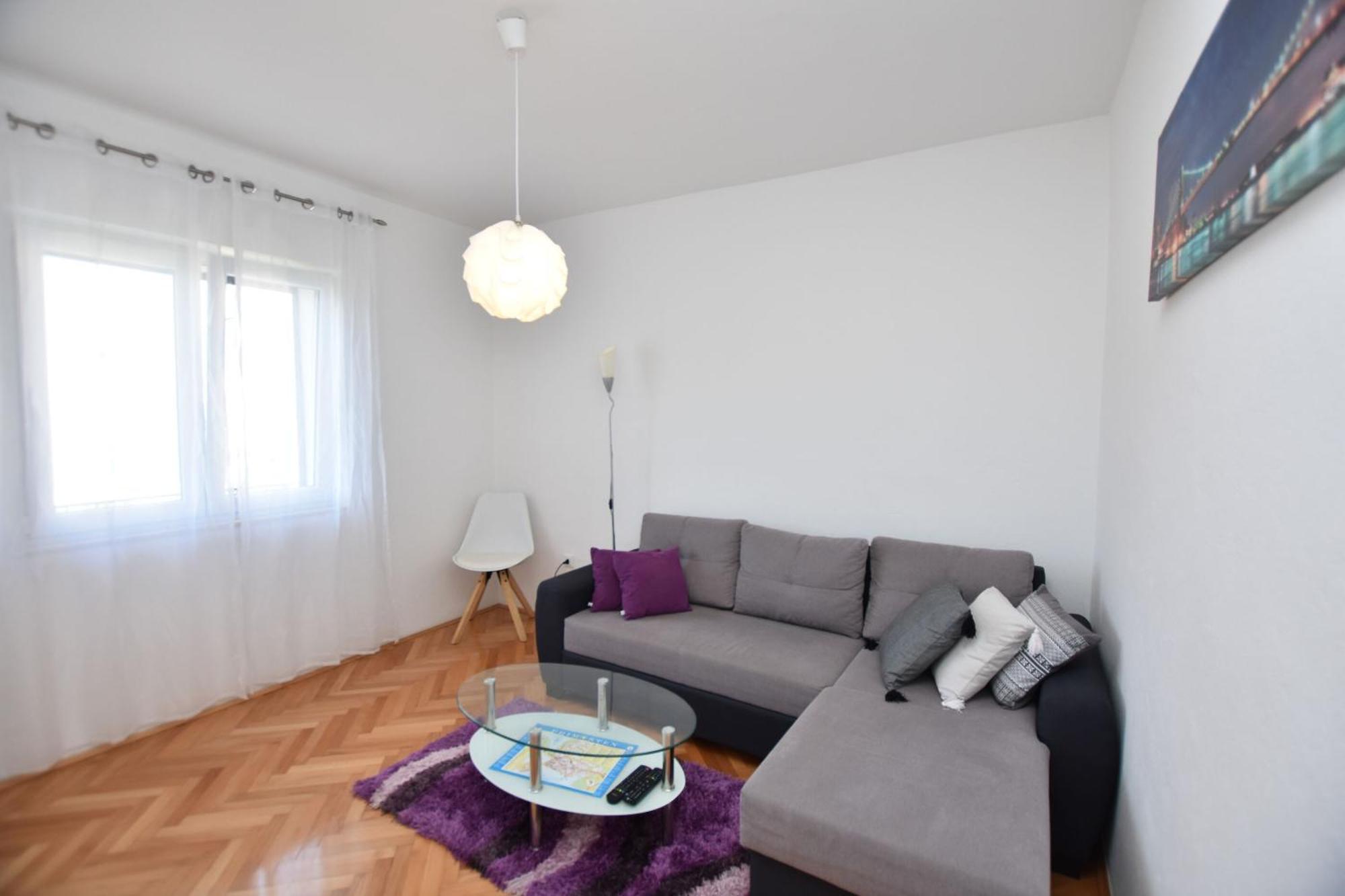 Apartments Guzela Primosten Phòng bức ảnh